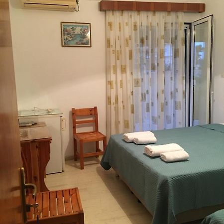 Villa Politis Poros  Buitenkant foto